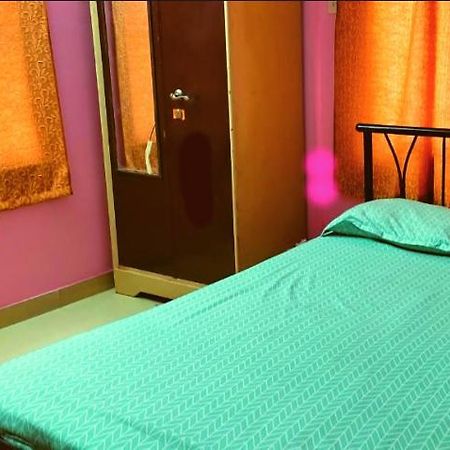 Banjara Tour & Travels Apartment Колката Екстериор снимка
